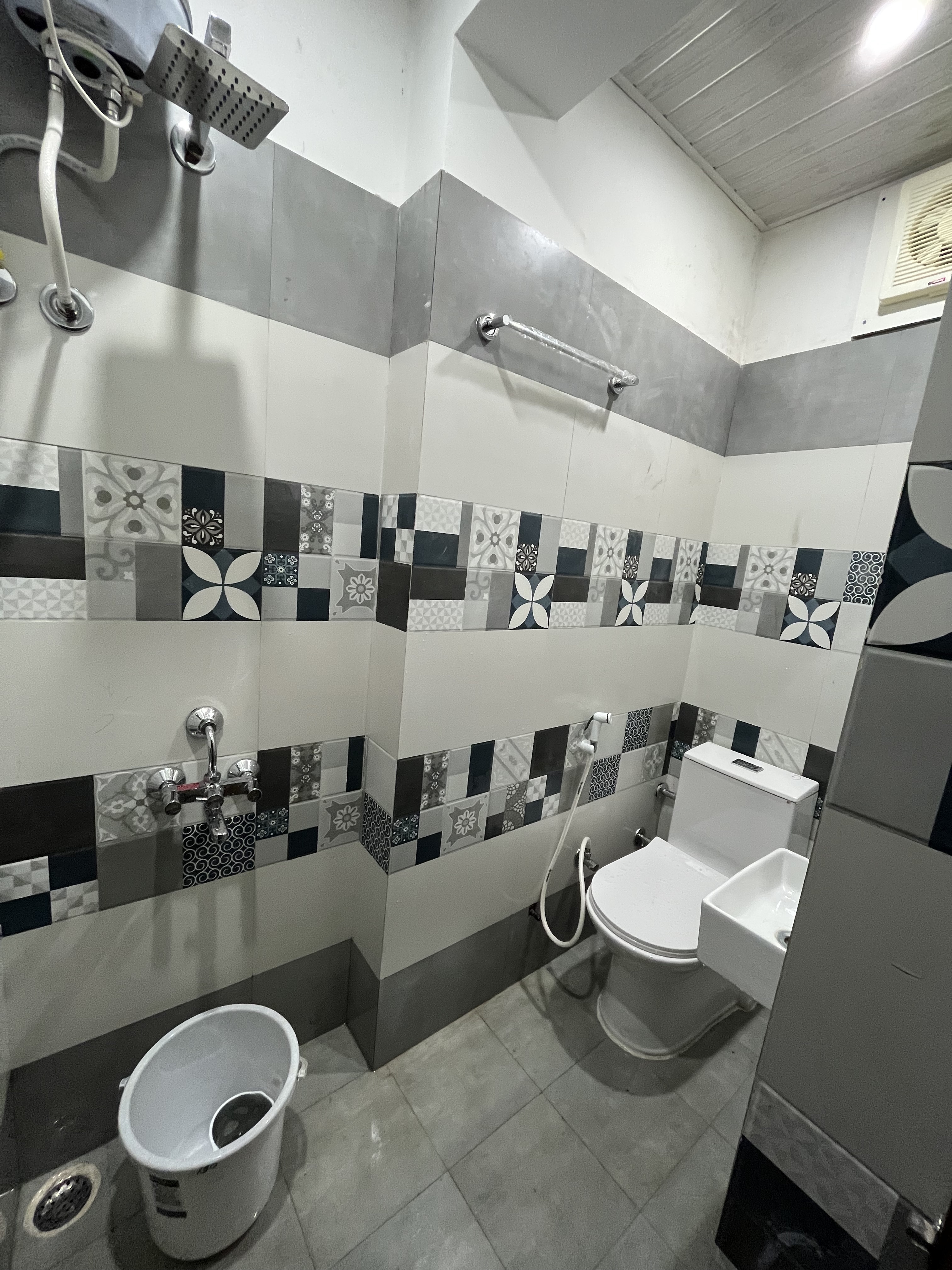 Room 201, another view
